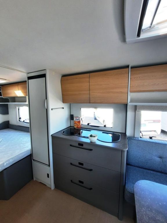 Fahrzeug Übersicht 13 Fahrzeugabbildung Bürstner B66 465 TS Verfüg./Sparen Sie 3.810,- €