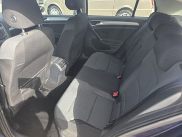 Volkswagen Golf - 11
