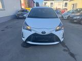 Toyota Yaris Y20 Club Automatik CarPlay - Toyota Yaris mit Benzin-Antrieb: Limousine