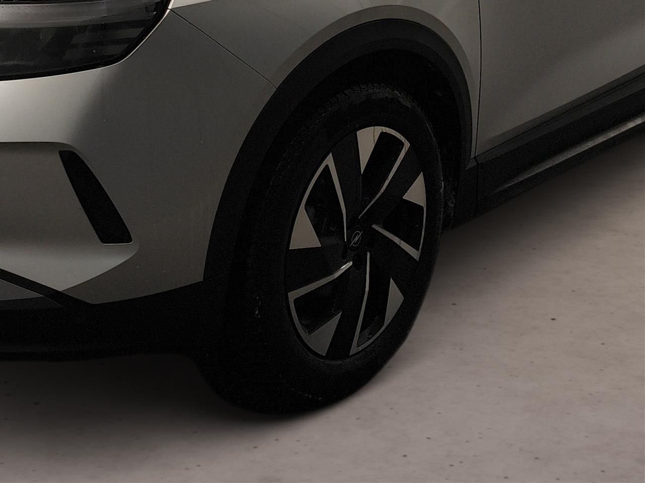 Fahrzeugabbildung Opel Grandland Edition MildHybrid 107KW