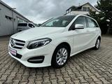 Mercedes-Benz B 180 Automatik "AHK, Navi, LED" - Mercedes-Benz Gebrauchtwagen in Freiburg