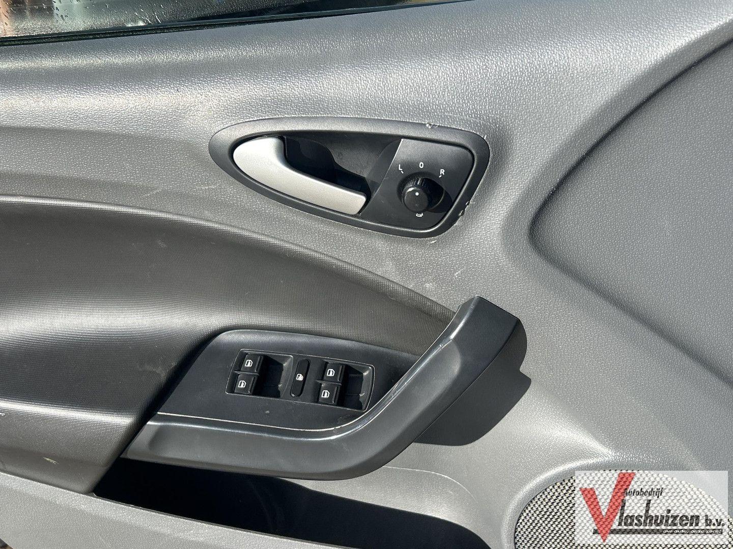 Seat Ibiza 2012 — photo 16