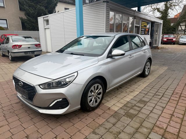 Hyundai i30 1.6 CRDi 70kW  6 GANG EURO 6 TÜV 2026