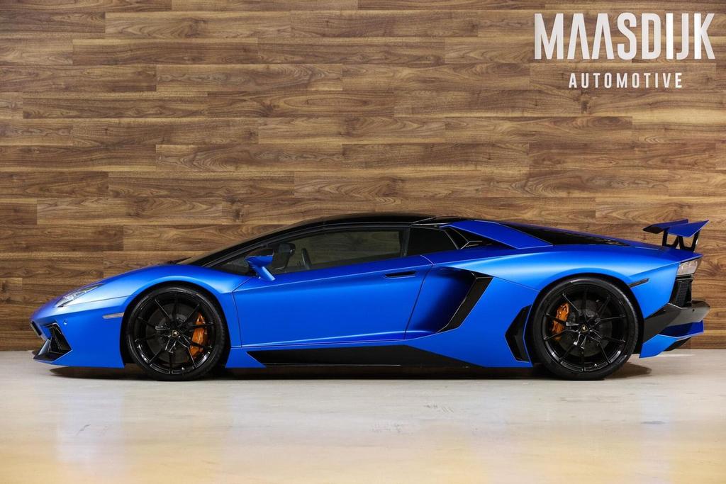 Lamborghini Aventador