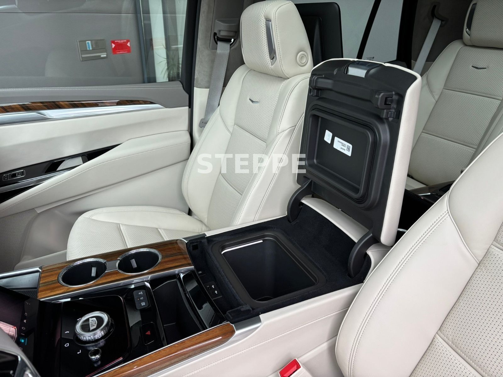 Cadillac Escalade FACELIFT MY26 6.2 V8 Sport Platinum 24"