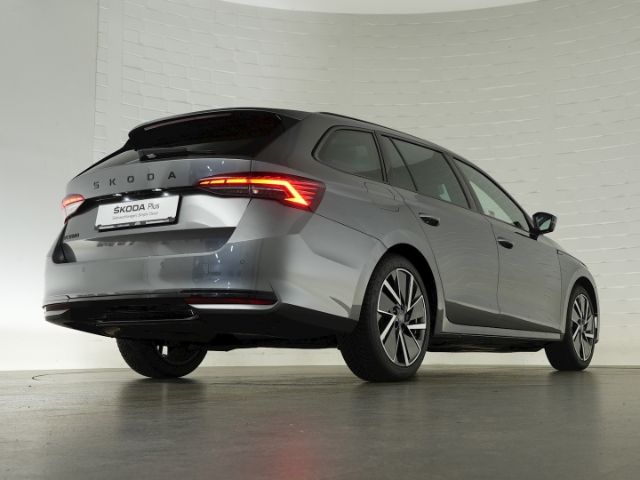 Octavia COMBI SPORTLINE TSI DSG+AHK+NAVI+360 GRA