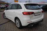 Mercedes-Benz B200 Progressive LED Navi Totwinkel Sitzheizung - Mercedes-Benz B 200 in Rostock