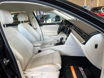 MYAUTOCENTER – Gebraucht- und Jahreswagen mit Werkstattservice in Pfaffenhofen Volkswagen Passat Highline *4Motion*Massage*AHK*LED*Keyless