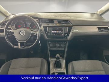 Volkswagen Touran - 11