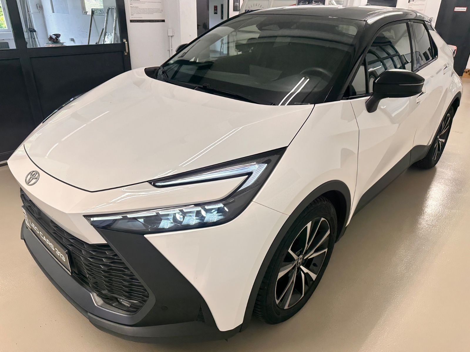 Toyota C-HR - 1