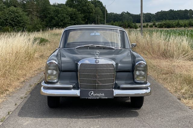 Mercedes-Benz 220 SE Heckflosse *originaler Zustand*Erstlack*