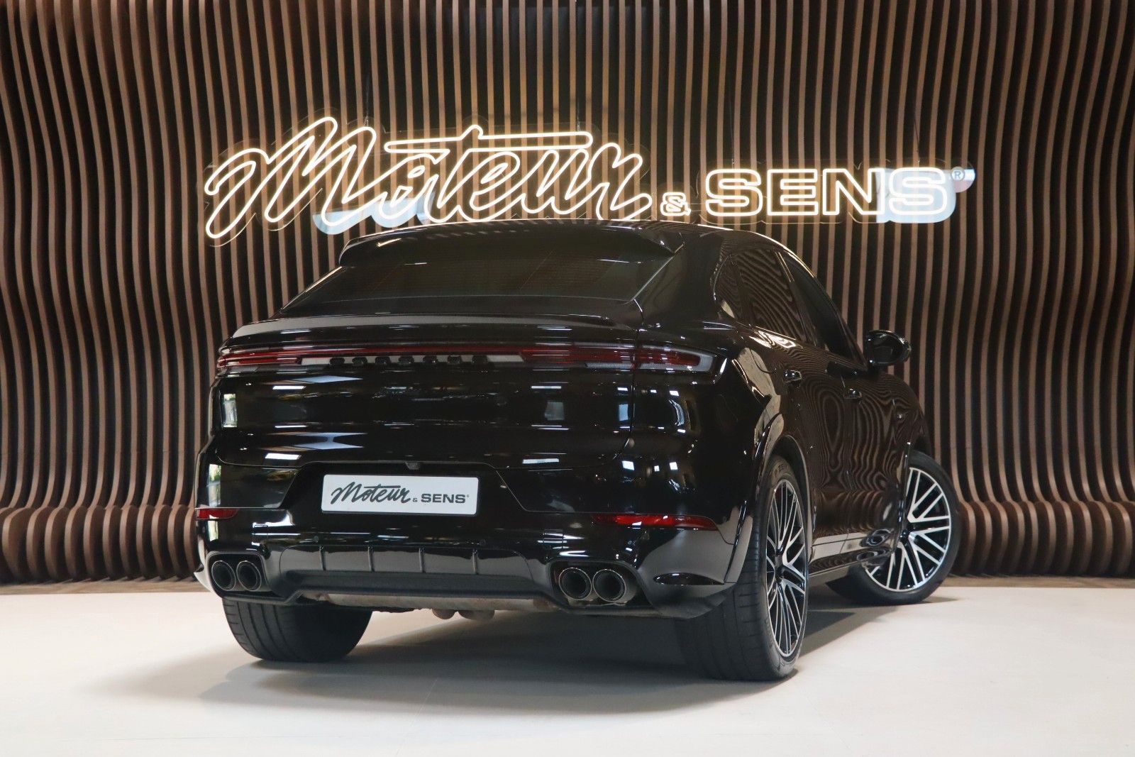Porsche Cayenne Coupé Turbo E-Hybrid  - Pack SportDesign imagem 2