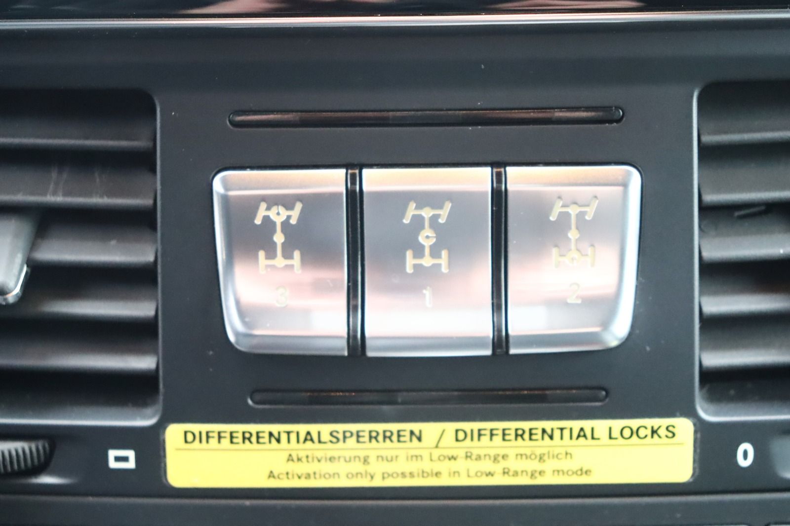 Fahrzeugabbildung Mercedes-Benz G 65 AMG * Standhzg. * DIS *