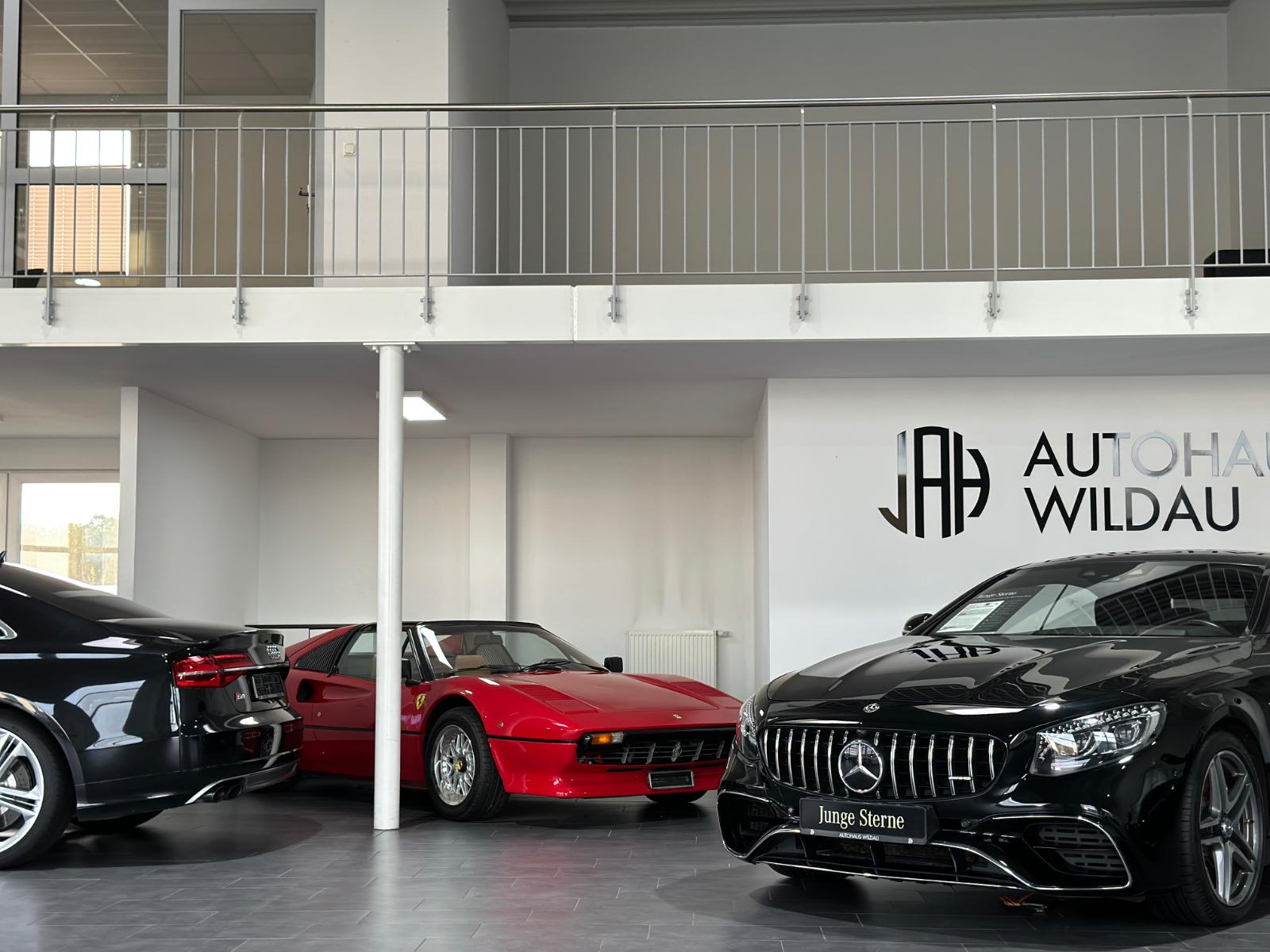 showroom-image-top