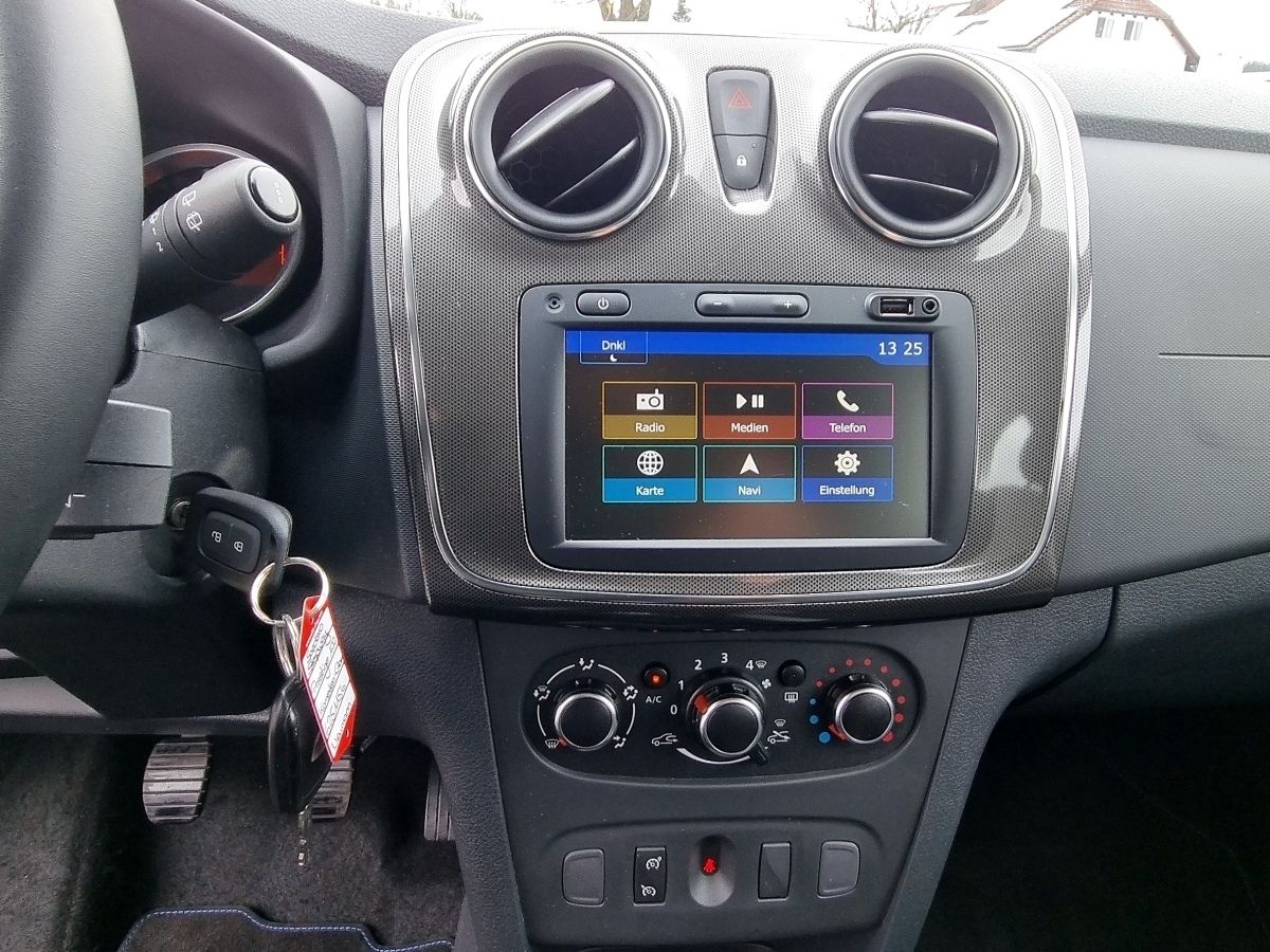 Fahrzeugabbildung Dacia Sandero Stepway Prestige TCe 100