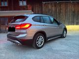 BMW X1 xDrive20i xLine Steptronic xLine - BMW X1 mit Benzin-Antrieb: Teilleder, Head-Up Display
