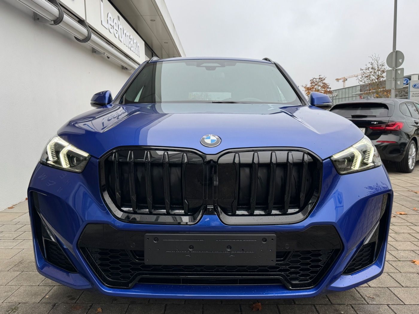 Fahrzeugabbildung BMW X1 sDrive20i M-Sportpaket-Pro DA-PROF/PA-PROF/HK