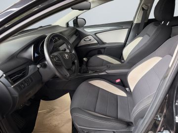 Toyota Avensis - 9