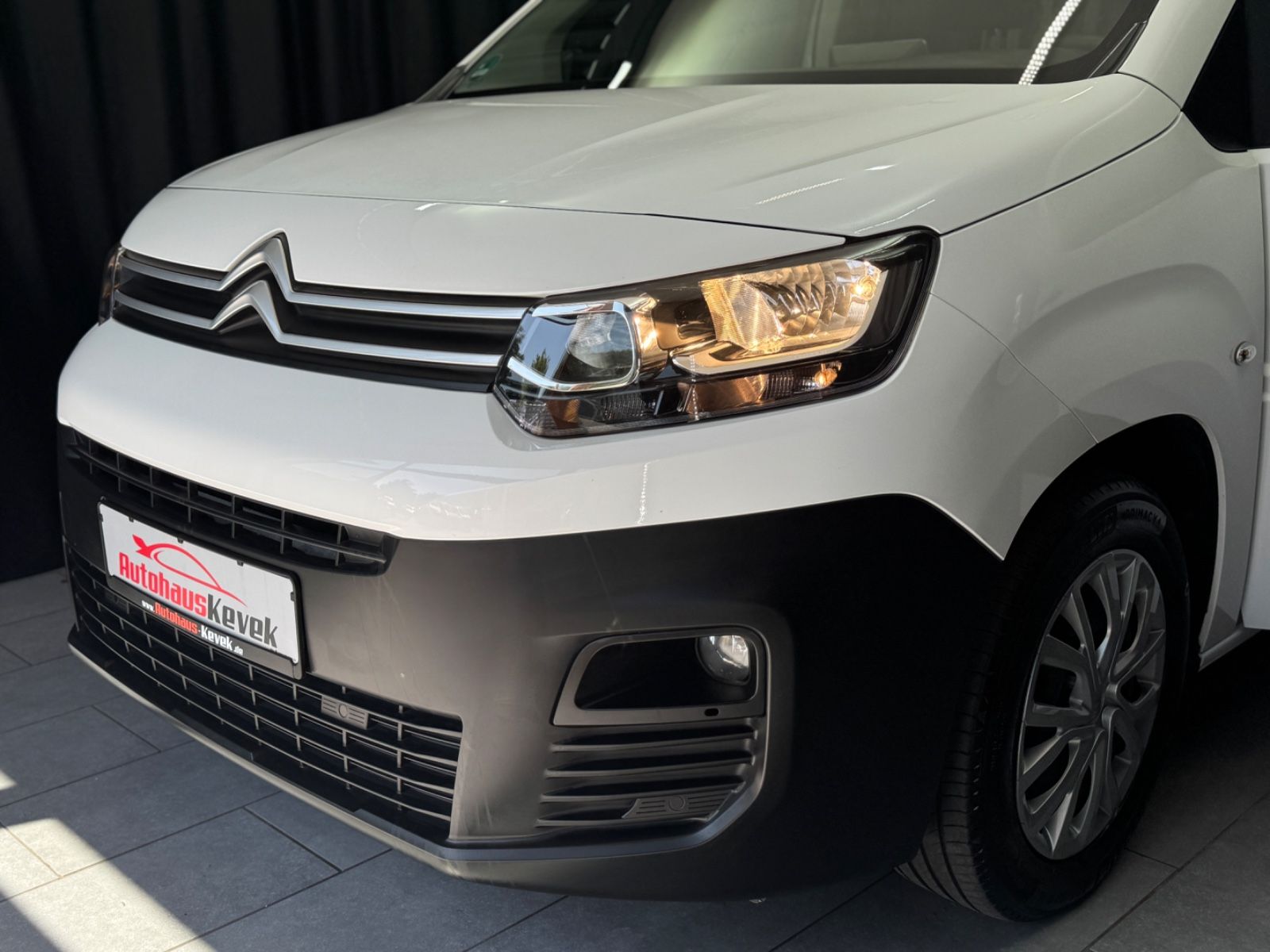Fahrzeugabbildung Citroën Berlingo Live Pack M|NAVI|PDC|1.HAND