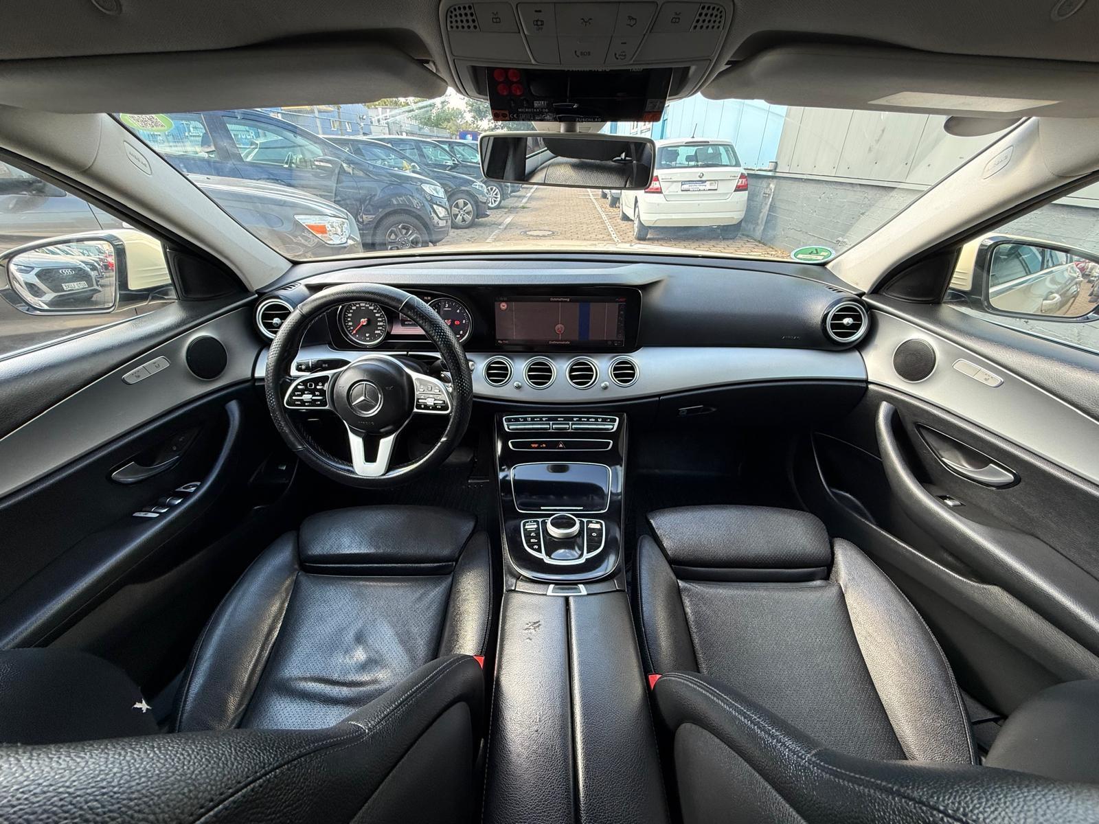 Mercedes-Benz E 220 d Autom.