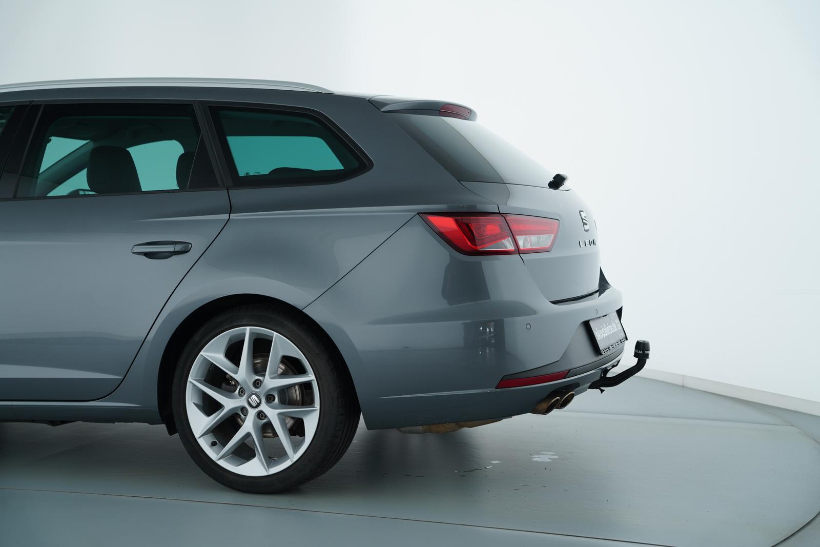 Seat LEON ST FR 1.8TSI COMBI SCHECKHEFT GEPFLEGT+AHK