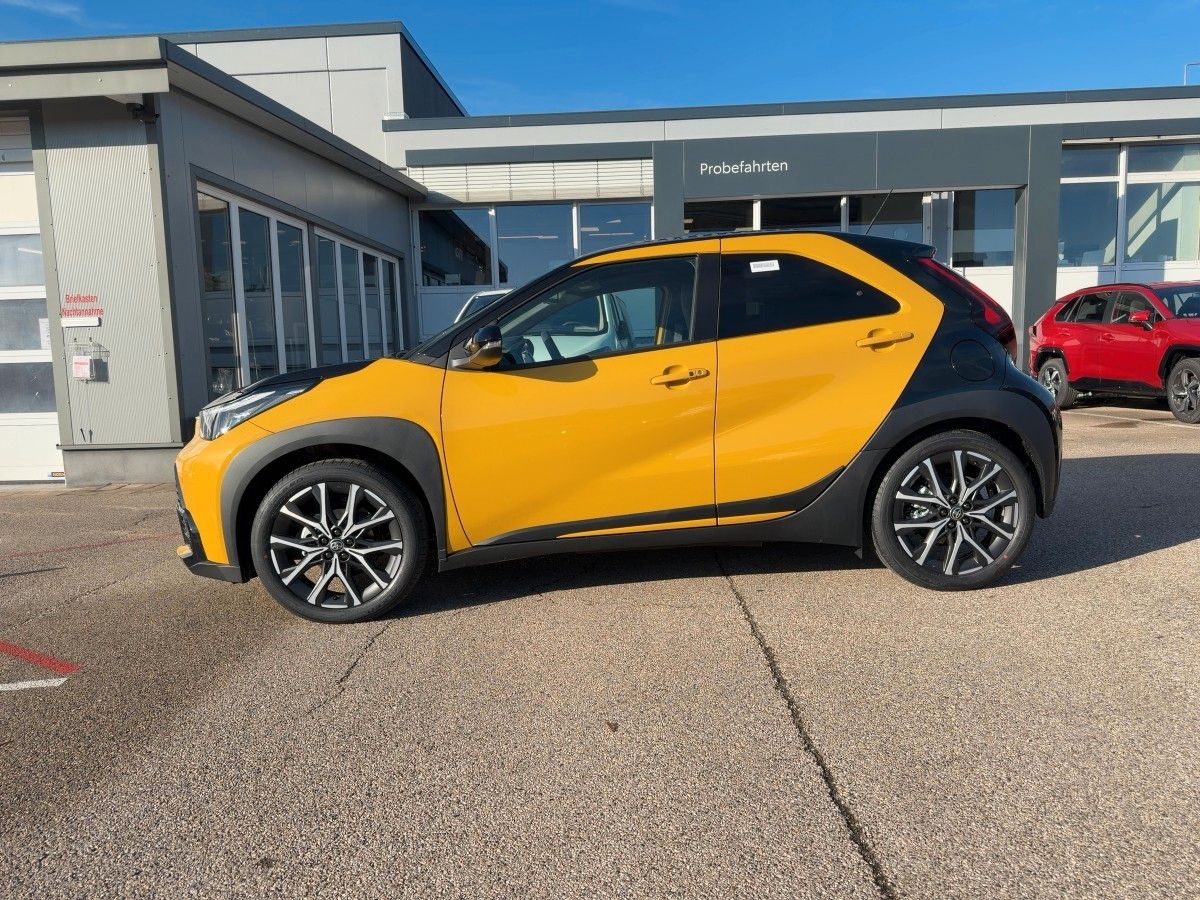 Fahrzeugabbildung Toyota Aygo (X) GR SPORT 1,5 Hybrid 116 PS Faltdach+JBL