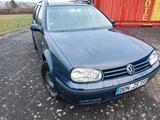 Volkswagen VW Golf 4 Variant - Volkswagen Golf aus 2005: Variant