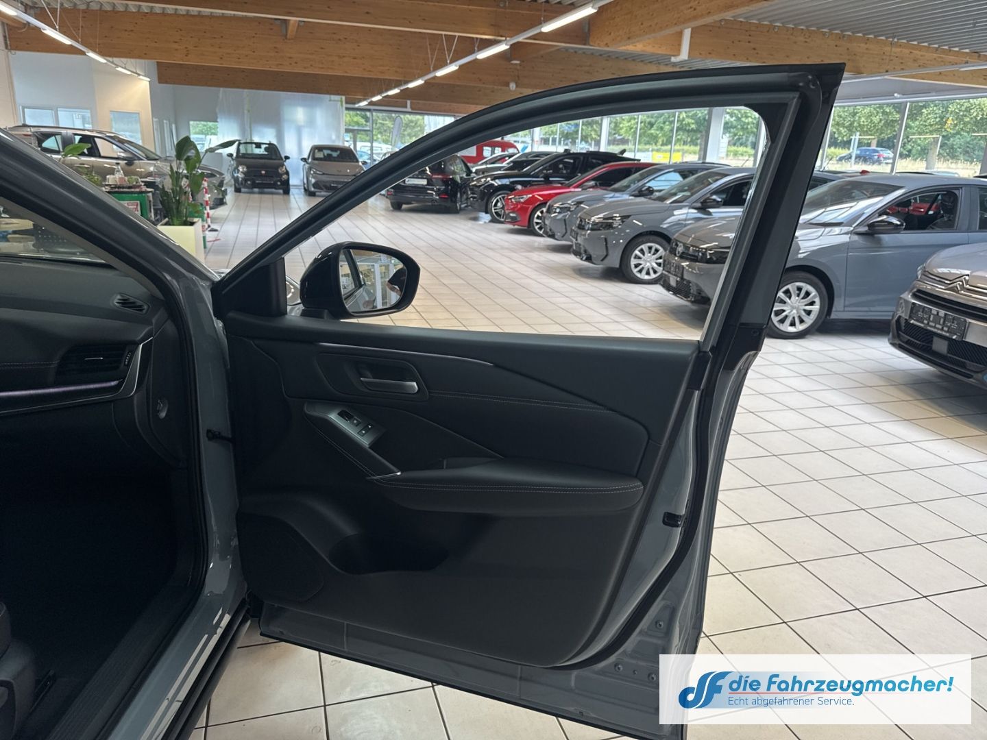 Fahrzeugabbildung Nissan Qashqai N-Connecta Navi 360 Kamera LED Apple Car