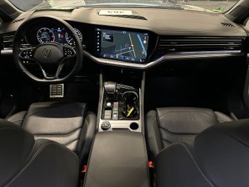 Volkswagen Touareg - 12