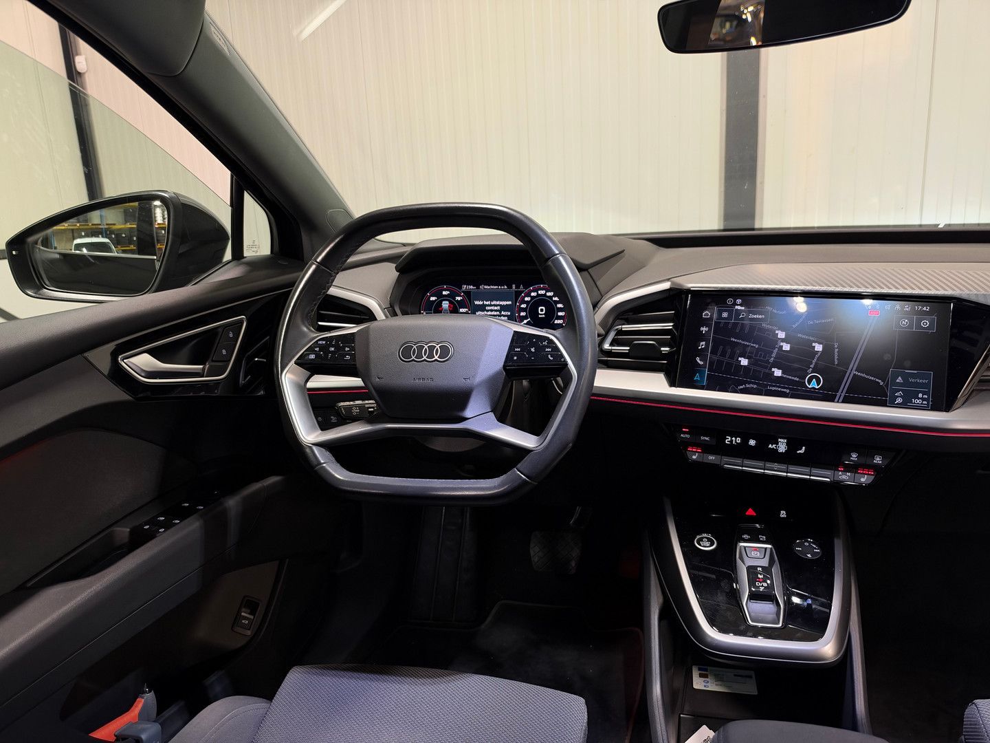 Audi Q4 40 Launch Advanced Plus 77kWh | SOH 93% | Nav imagem 3