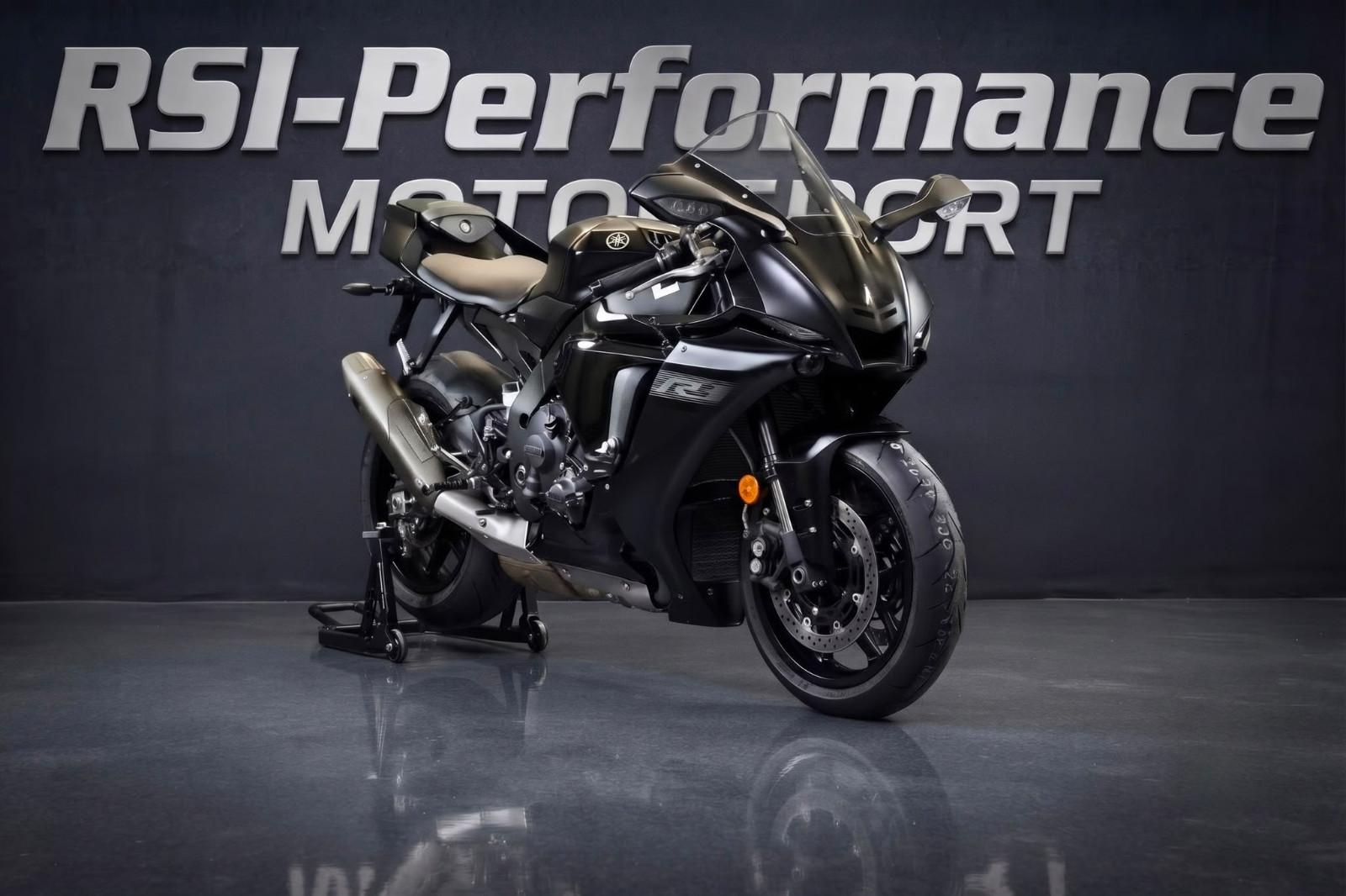 Yamaha R1 RN65 A 01
