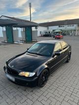 BMW e46 330i - BMW 330 Limousine E46 330i mit Benzin-Antrieb