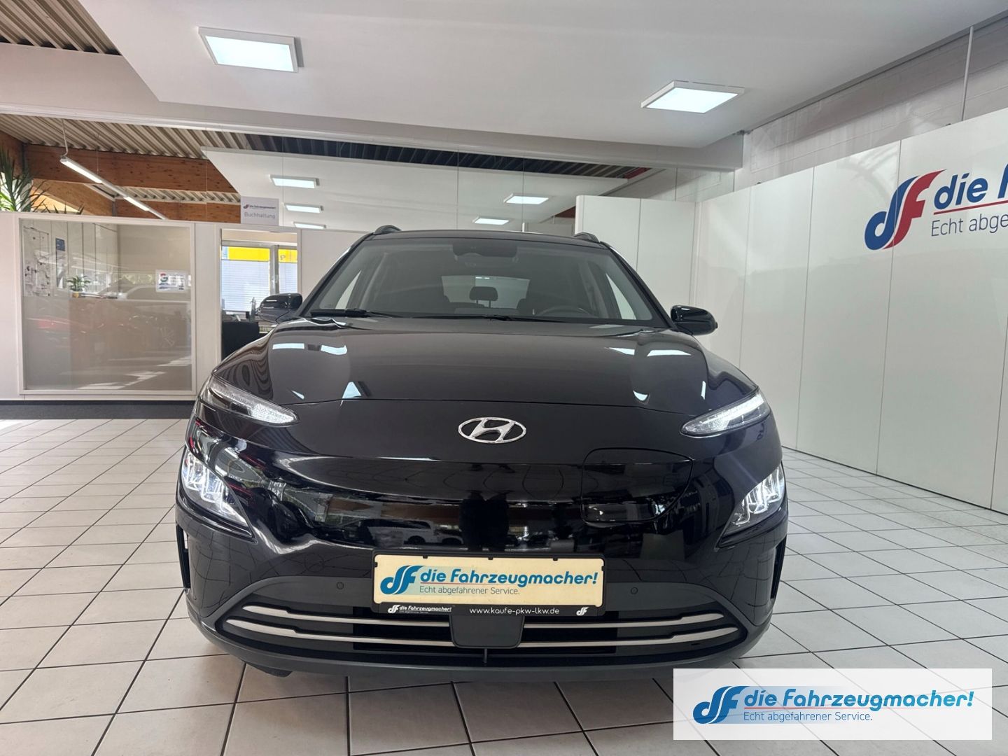 Fahrzeugabbildung Hyundai KONA Trend Elektro 2WD Navi Soundsystem LED ACC