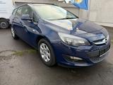 Opel Astra J Sports Tourer Style - Opel Astra: Style