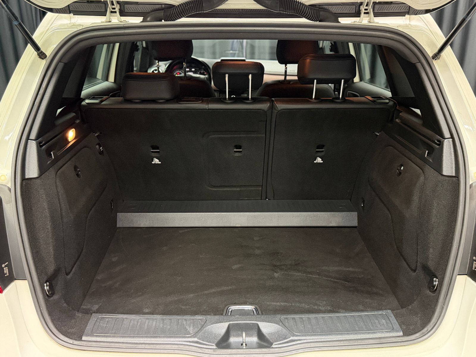 Fahrzeugabbildung Mercedes-Benz B 220 CDI |AUTOMATIK|NAVI|RF-CAM|LEDER