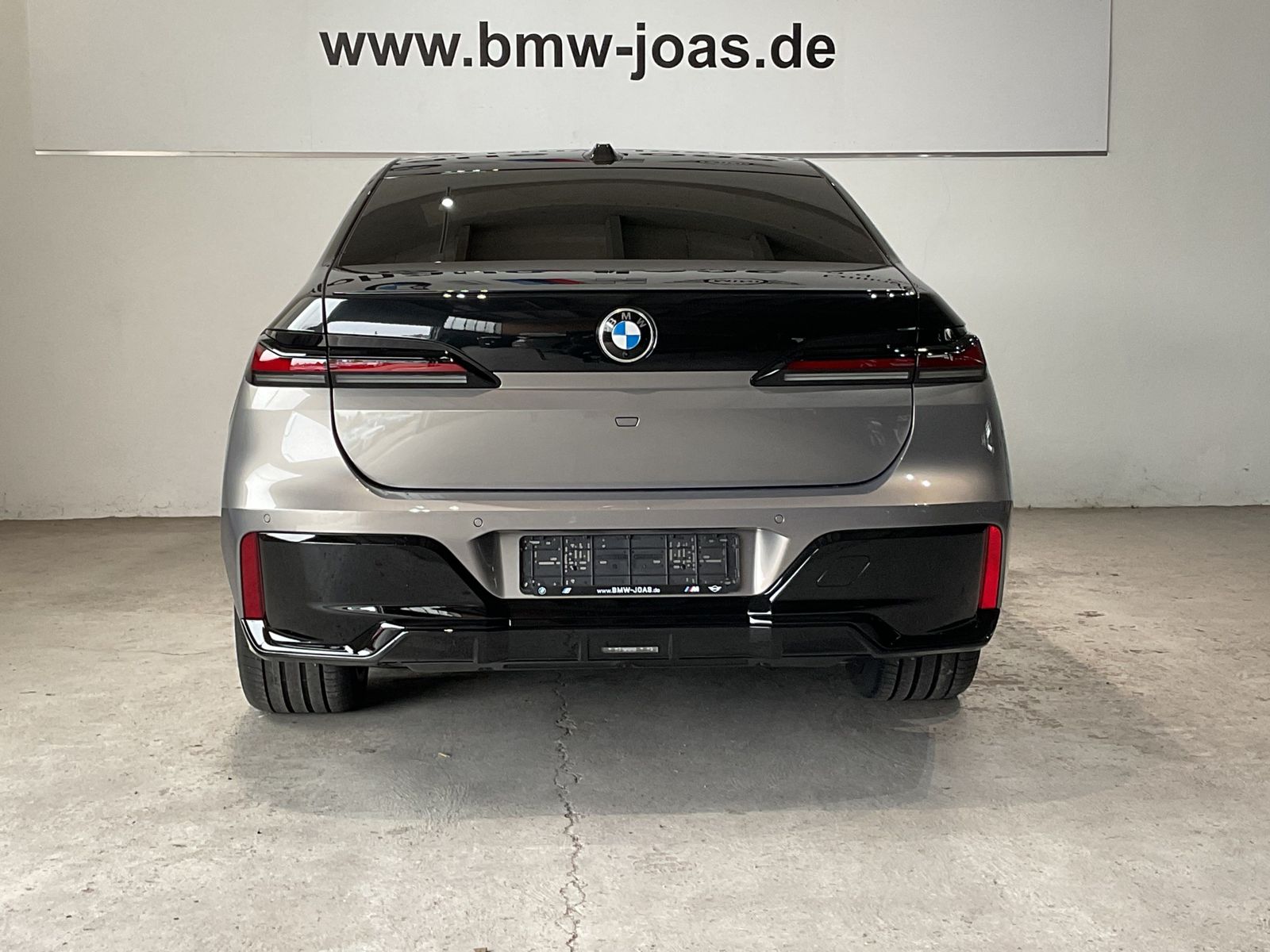 Fahrzeugabbildung BMW 740d xDrive Limousine M Sportpaket B&W Surround