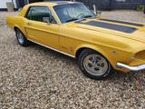 Ford Schöner Ford Mustang Gelb schwarze Streife... - Ford Mustang aus 1968: Coupe