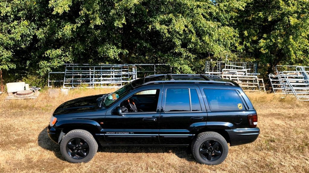 Image of Jeep Grand Cherokee