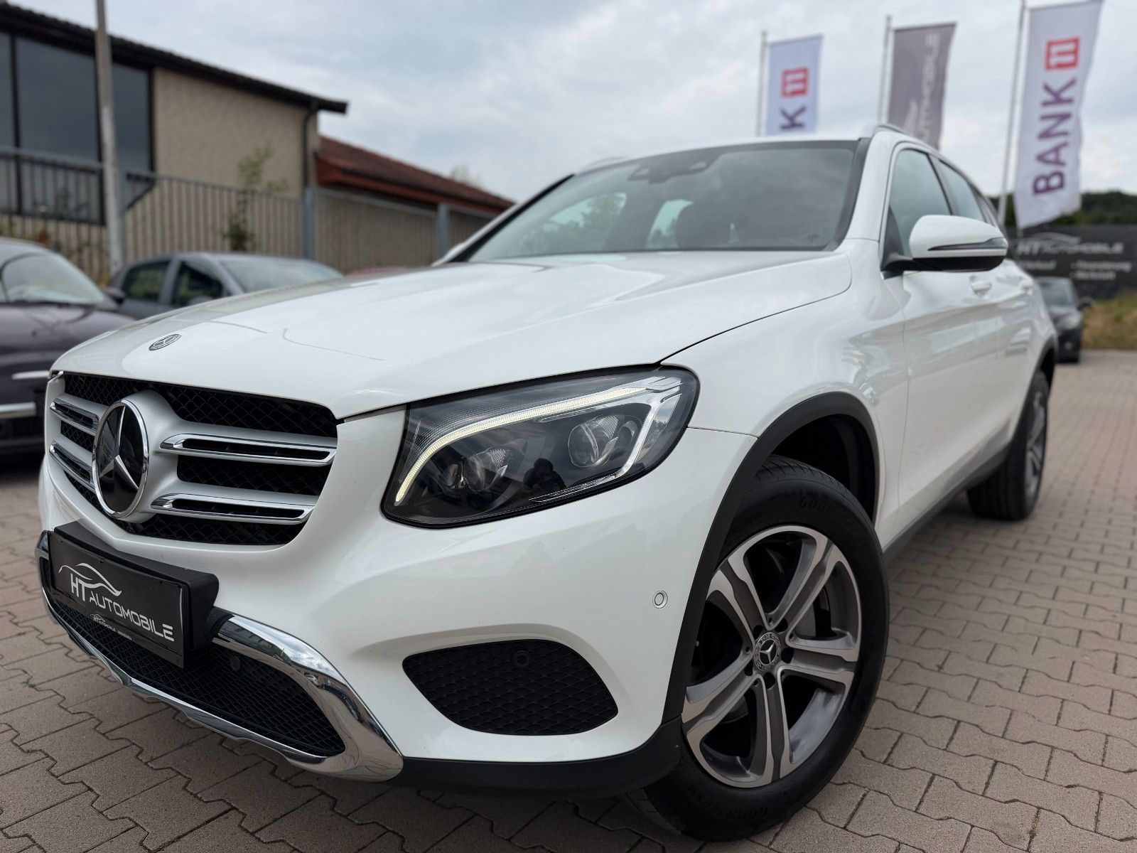 Mercedes GLC 250 2017, 2.0 benzīns, Automāts, SUV/Apvidus, Balts — Latvijā