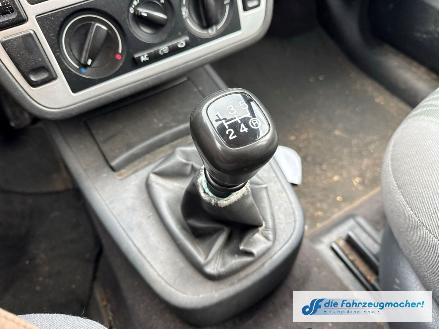 Fahrzeugabbildung Ford Galaxy Trend AHK Klima Beheizb. Frontsch *EXPORT