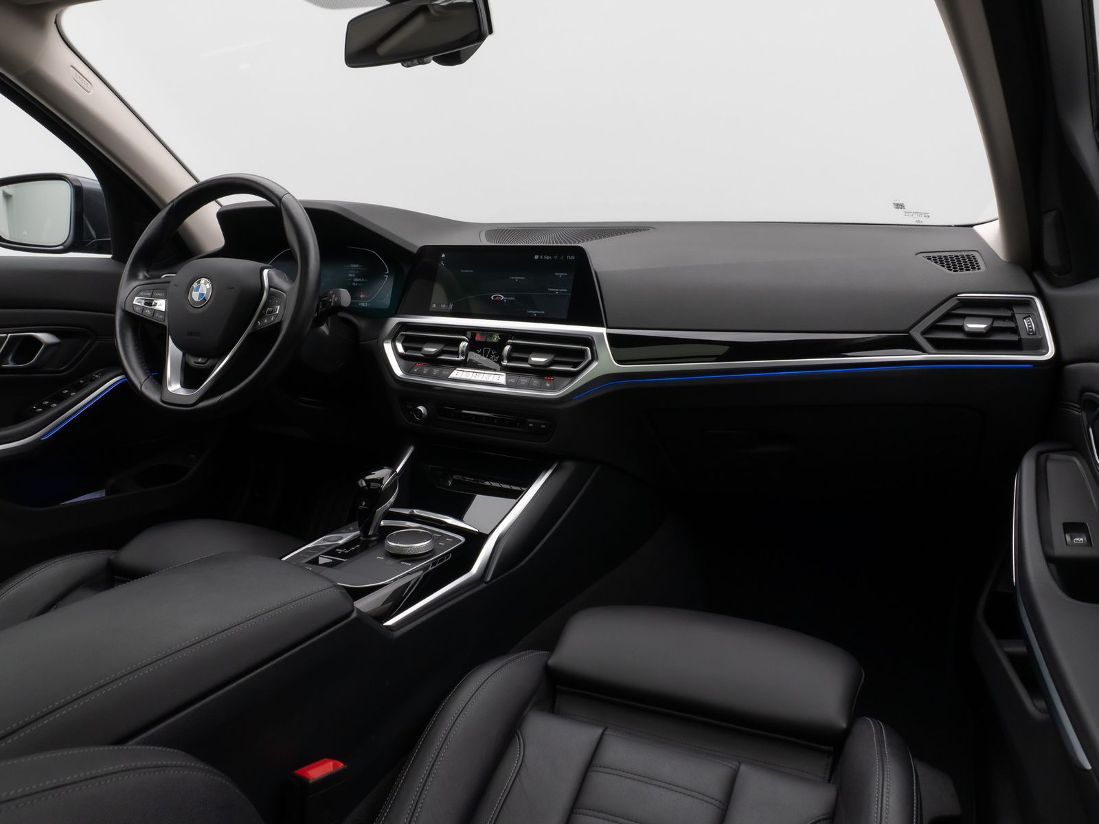 Fahrzeugabbildung BMW 330i xD SportLine Panorama Kamera Laser DAB HiFi