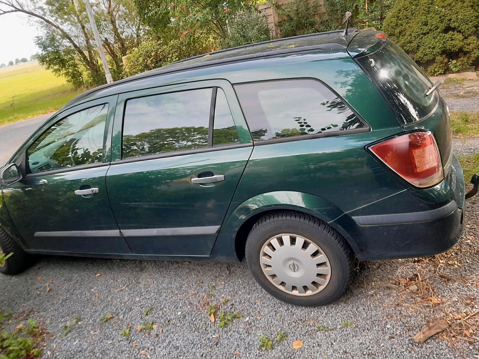 Opel Astra 2004 — interior