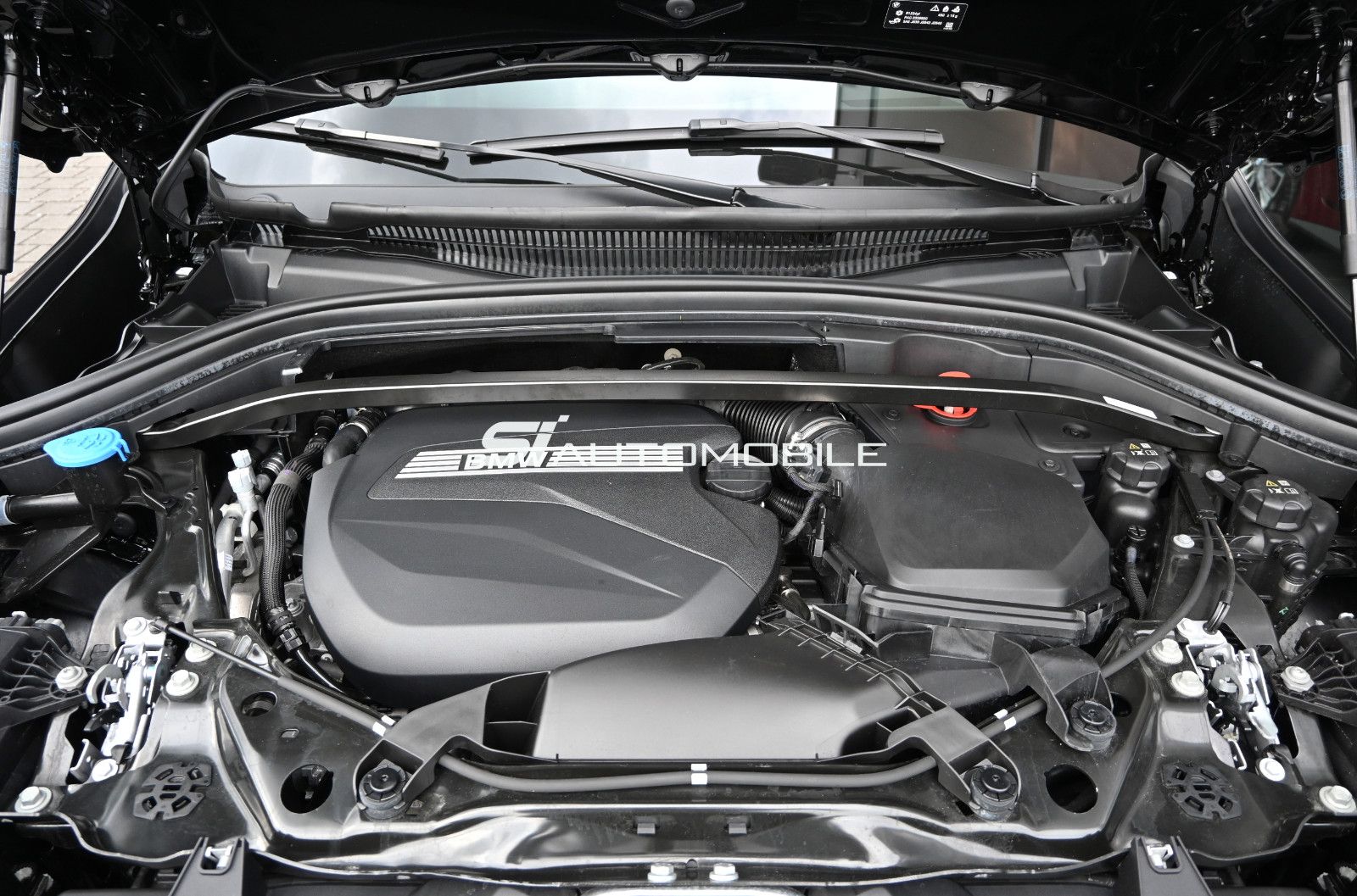 Fahrzeugabbildung BMW X1 xDrive20d °ACC°AHK°ADAPT.LED°HUD°HARMAN°360°