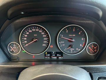 MYAUTOCENTER – Gebraucht- und Jahreswagen mit Werkstattservice in Pfaffenhofen BMW 320d T *TÜVService:NEU*TEMPO*NAVI*PDC*2-Zonen*