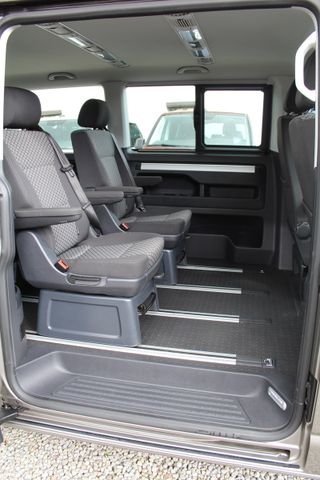 Volkswagen T6.1 Multivan 150PS DSG Navi AHK PDC 7-Sitzer