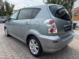 Toyota Corolla Verso 2.2 D-4D Team 7 Sitze - gebrauchte Toyota Corolla Verso aus dem Jahr 2009