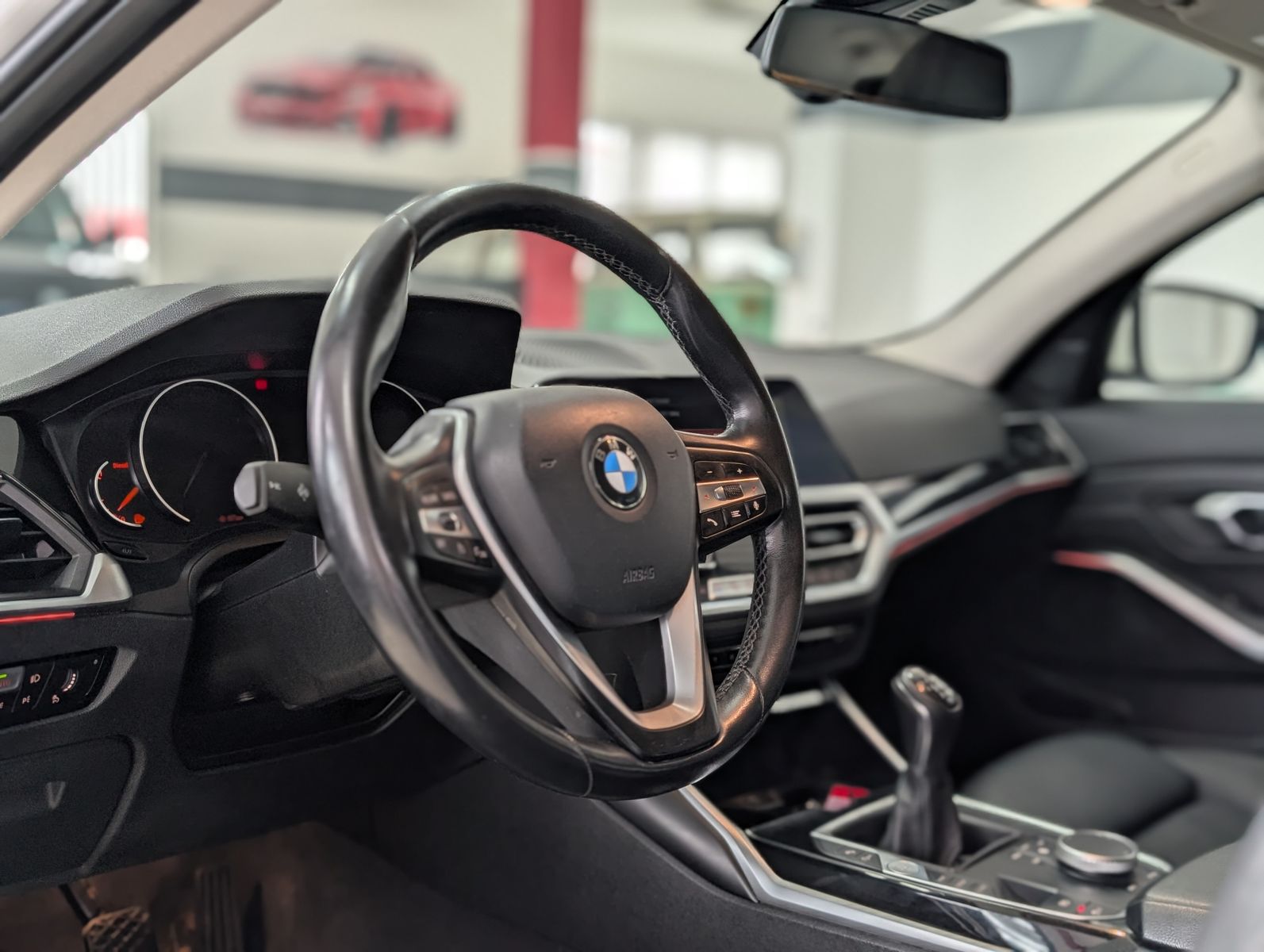 Fahrzeugabbildung BMW 320 d Sport Line LED TEMP SHZ PDC NAVI APP
