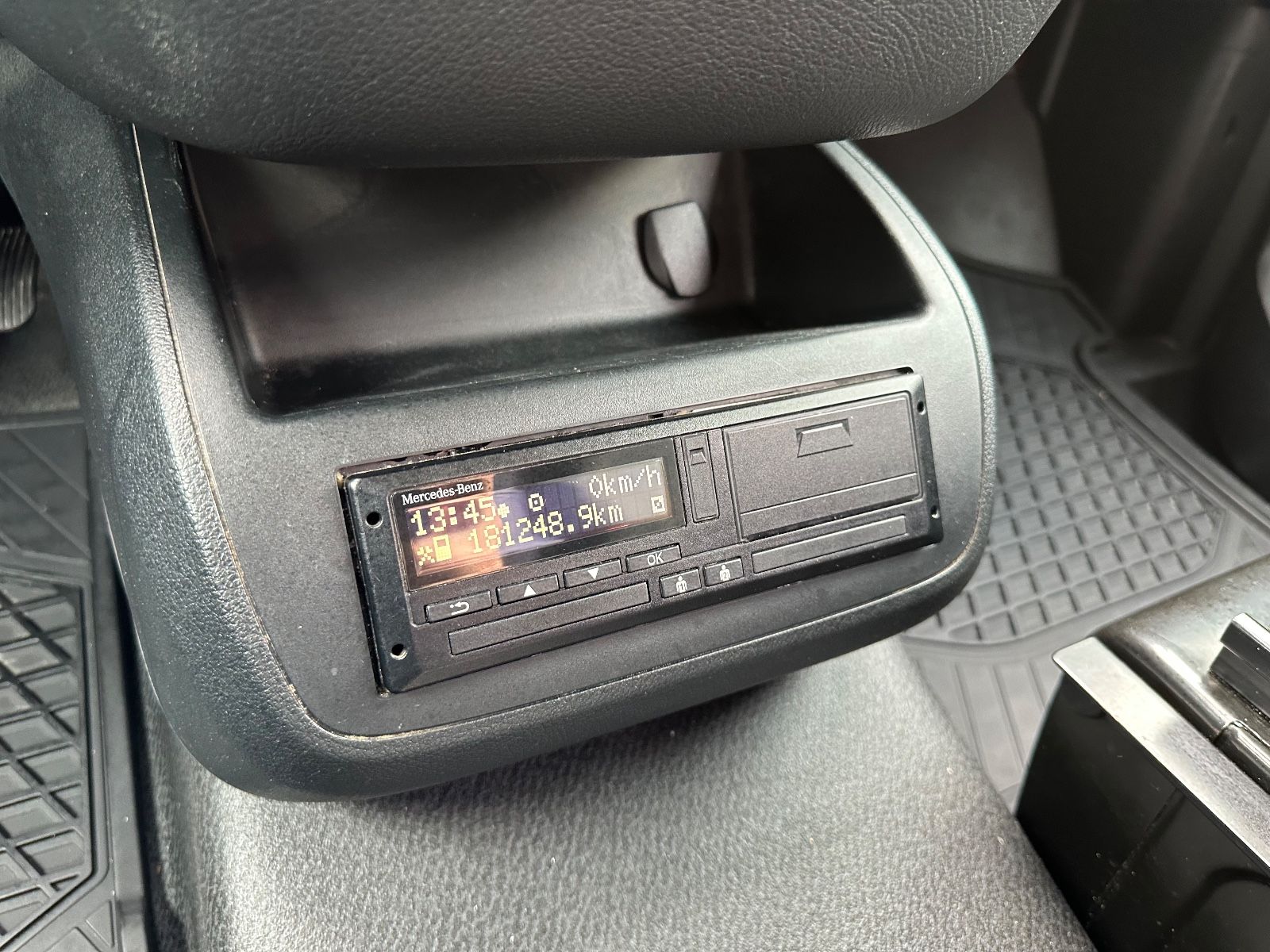 Fahrzeugabbildung Mercedes-Benz Vito Mixto 116 CDI AHK/Standhzg/Hecktüren/Klima