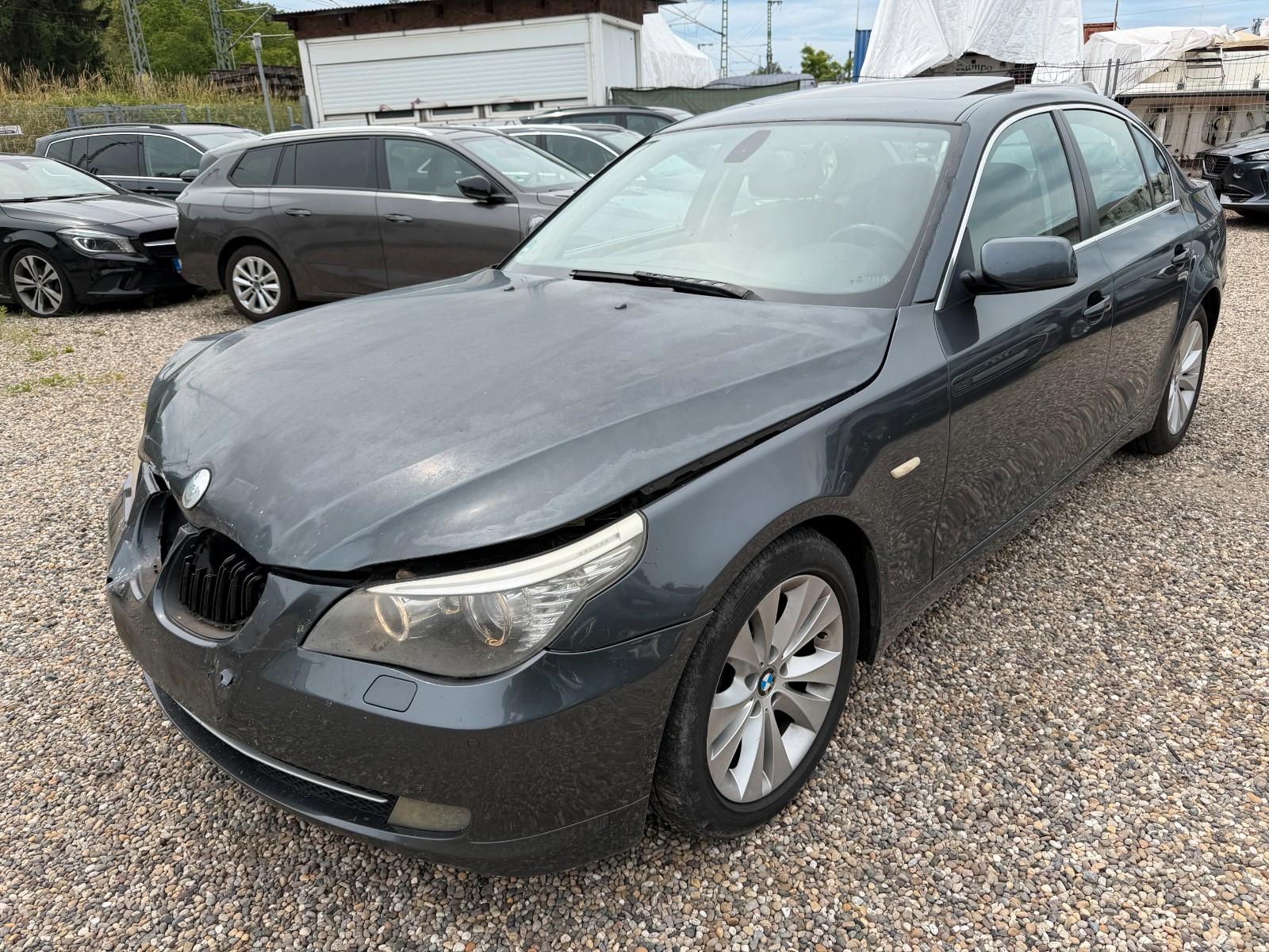BMW 523i Limousine+LEDER+XEN+EGSD+PDC+NAVI+SHZ+TEMPT