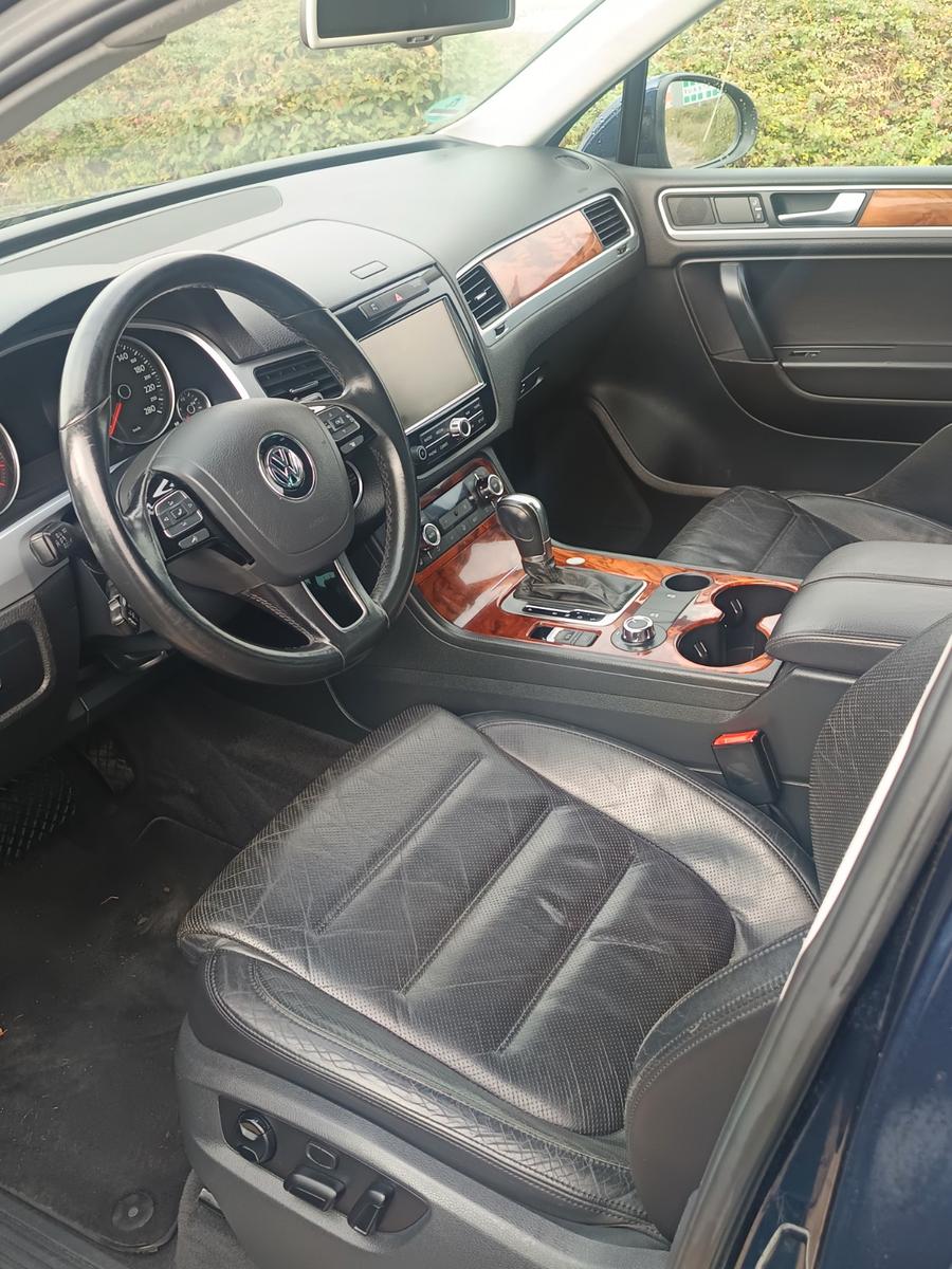 Volkswagen Touareg 2010 — photo 10